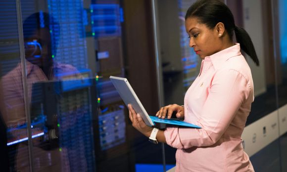 クラウドAIとは？メリット・デメリット・活用事例まで紹介